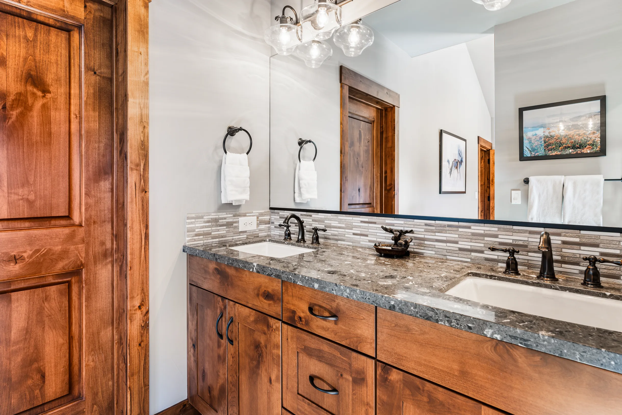 Modern Townhome with 3 King Suites, Near Northstar #30
