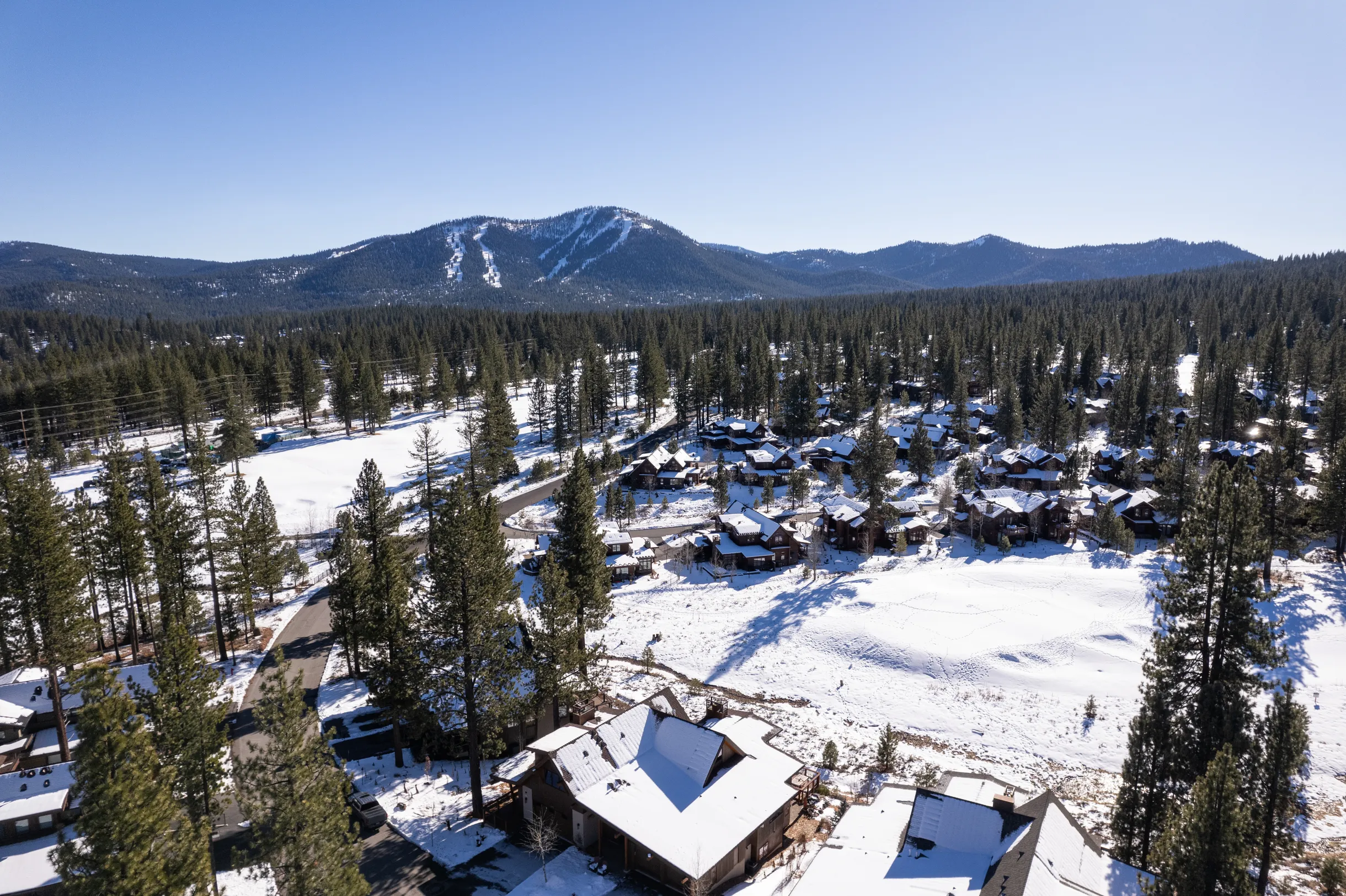 Ski Resort Views, Hot Tub & Golf Course #62