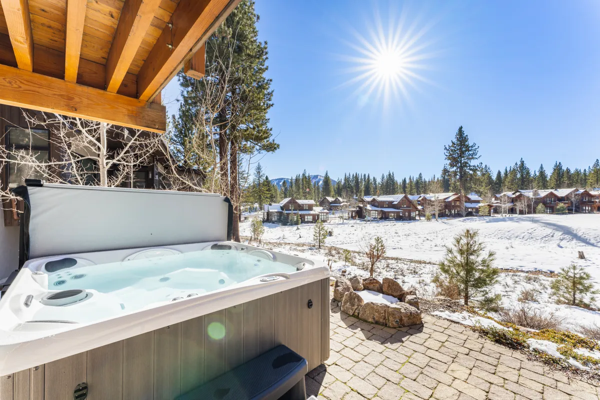 Ski Resort Views, Hot Tub & Golf Course