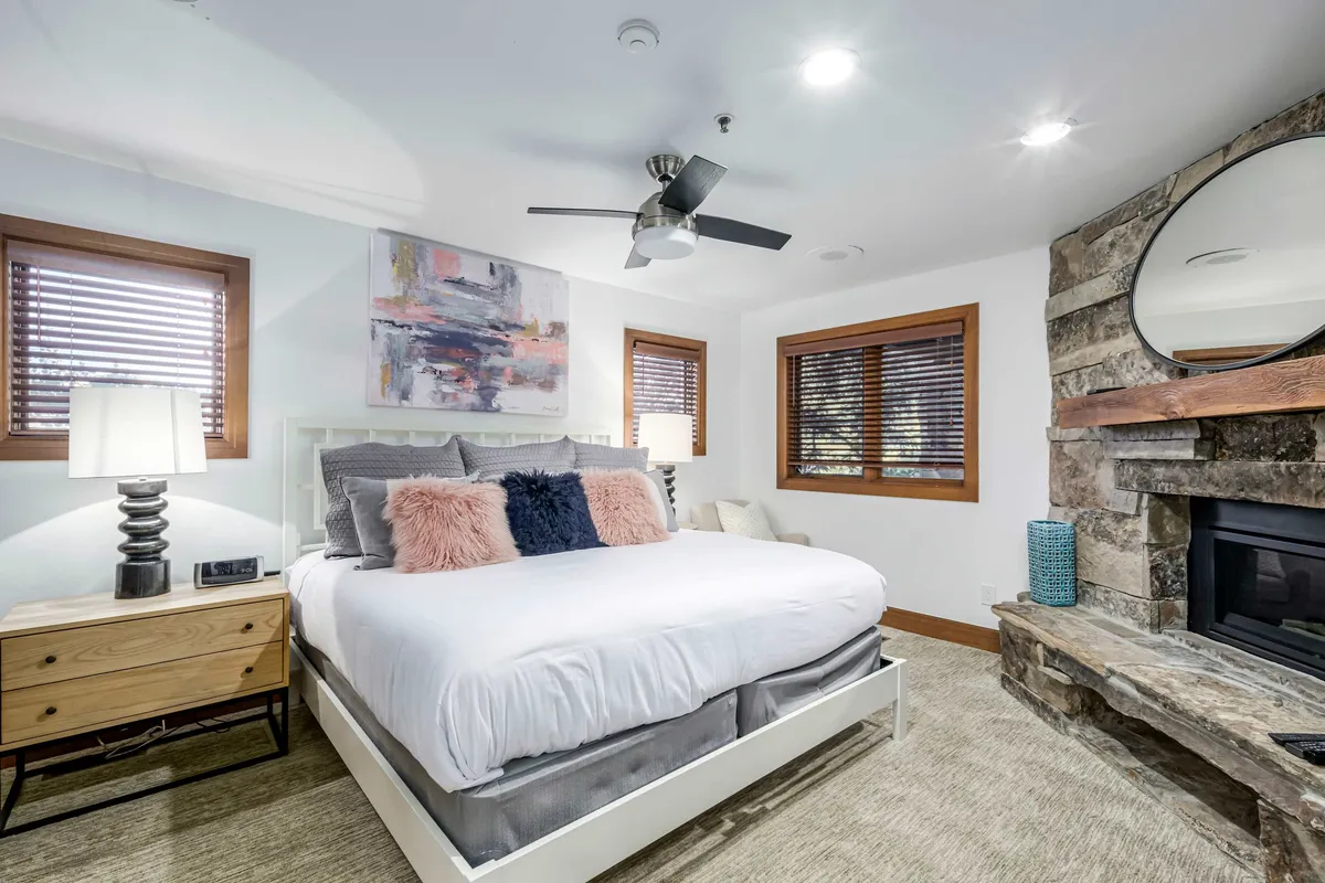 Bedroom 3 image