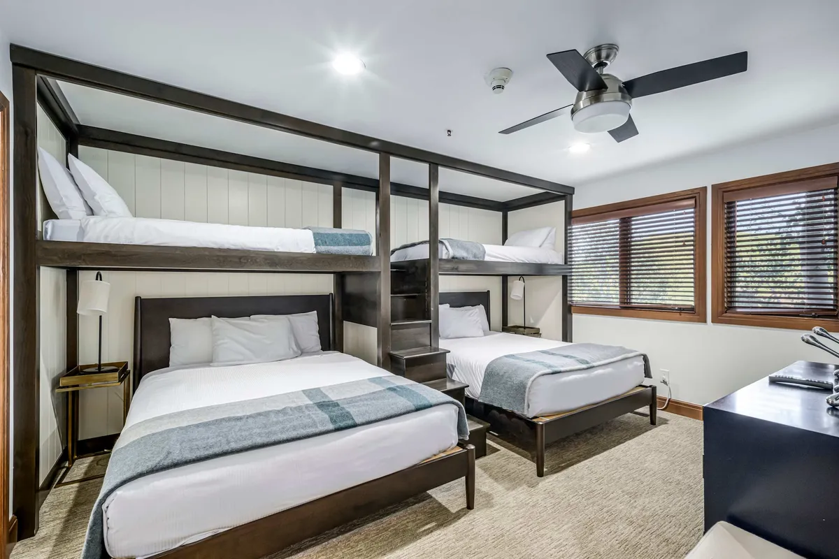Bunk Bedroom image