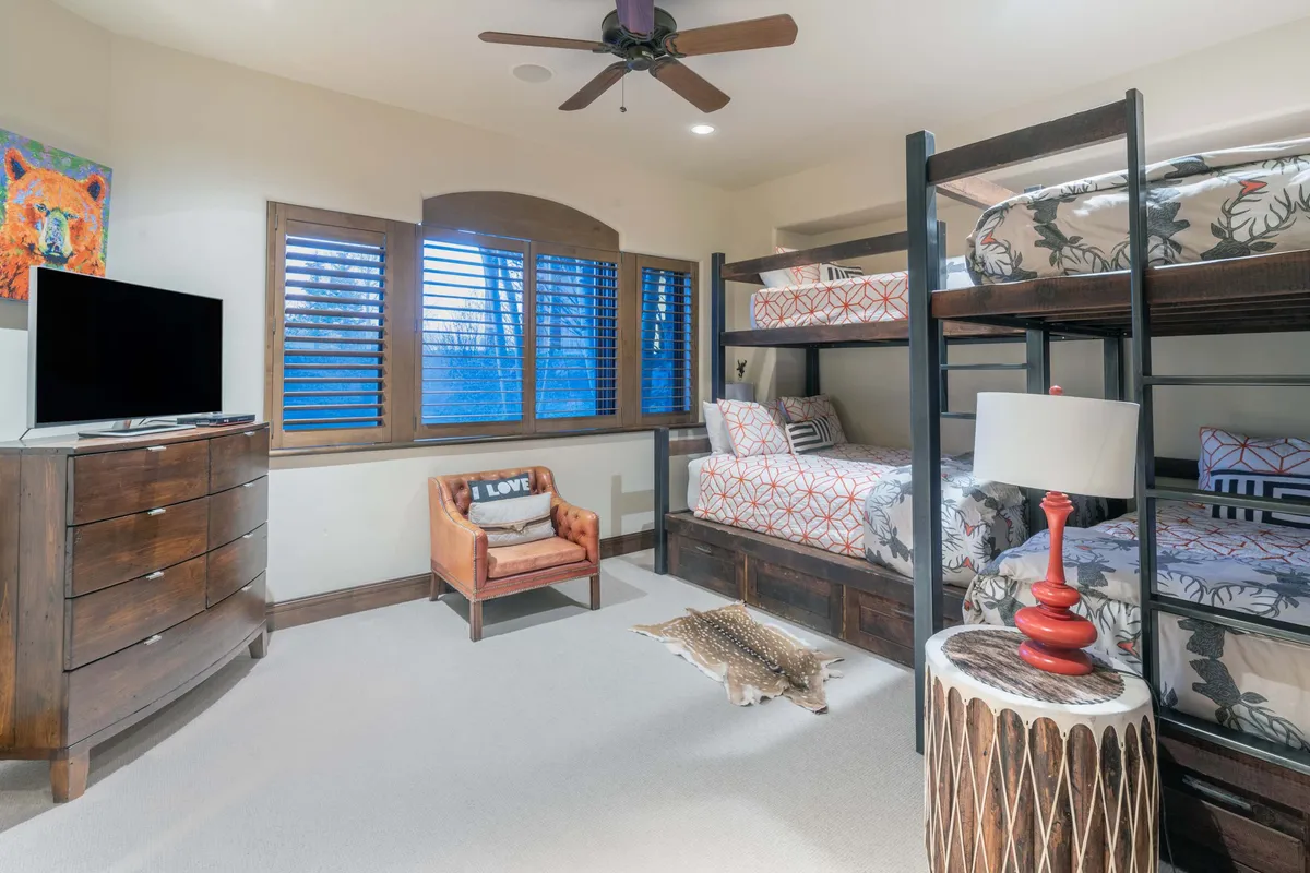 Bedroom image