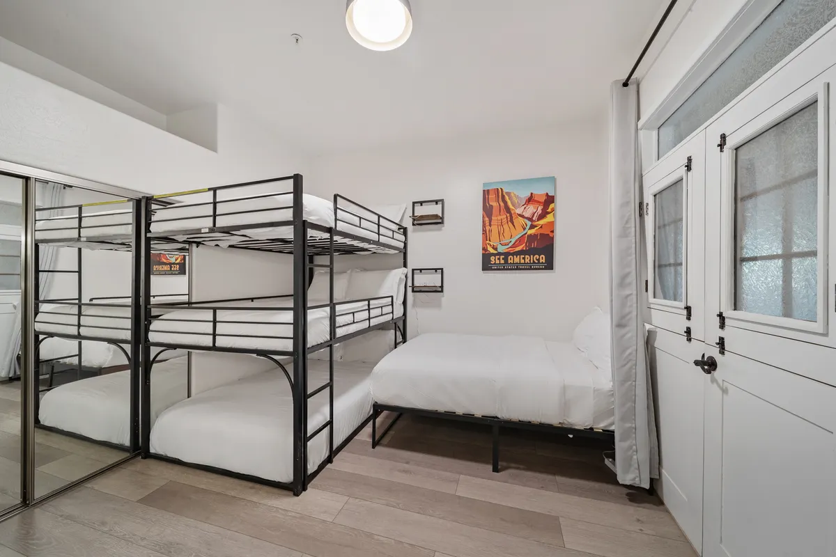Bunk Bedroom image