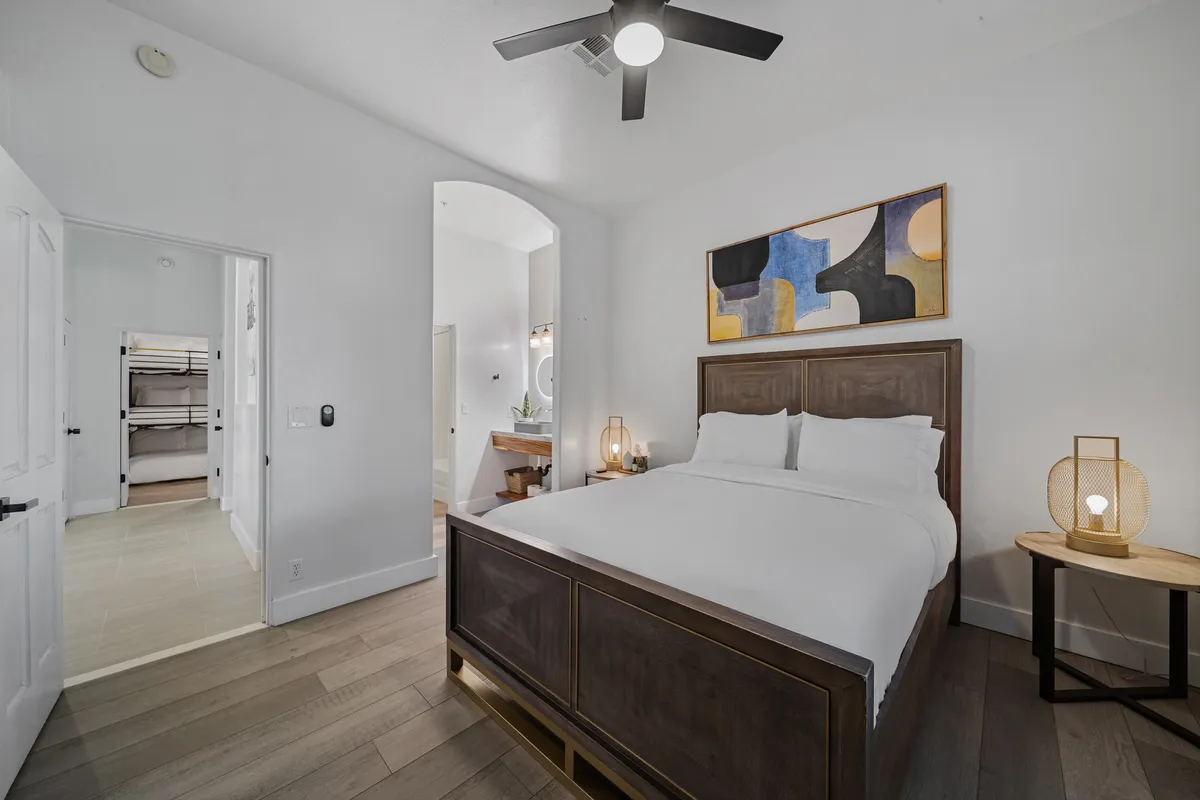 Bedroom 5 image