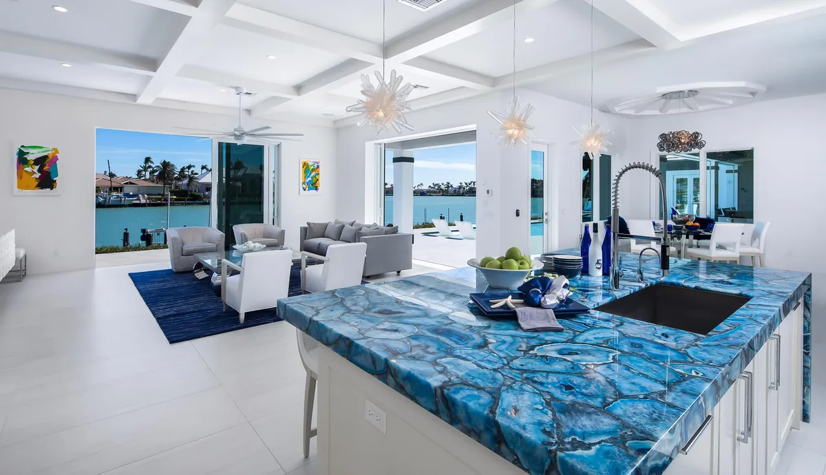 Wander Marco Crystal