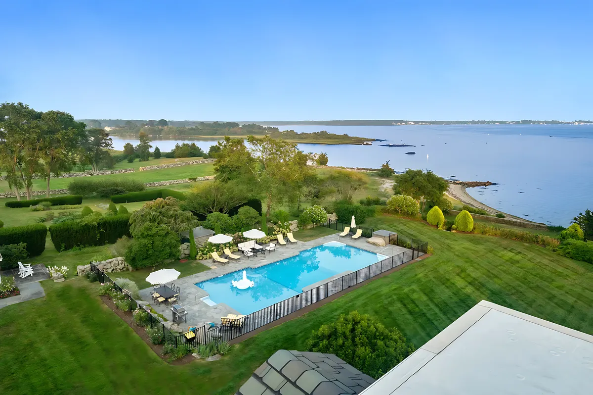 Wander Stonington Peninsula