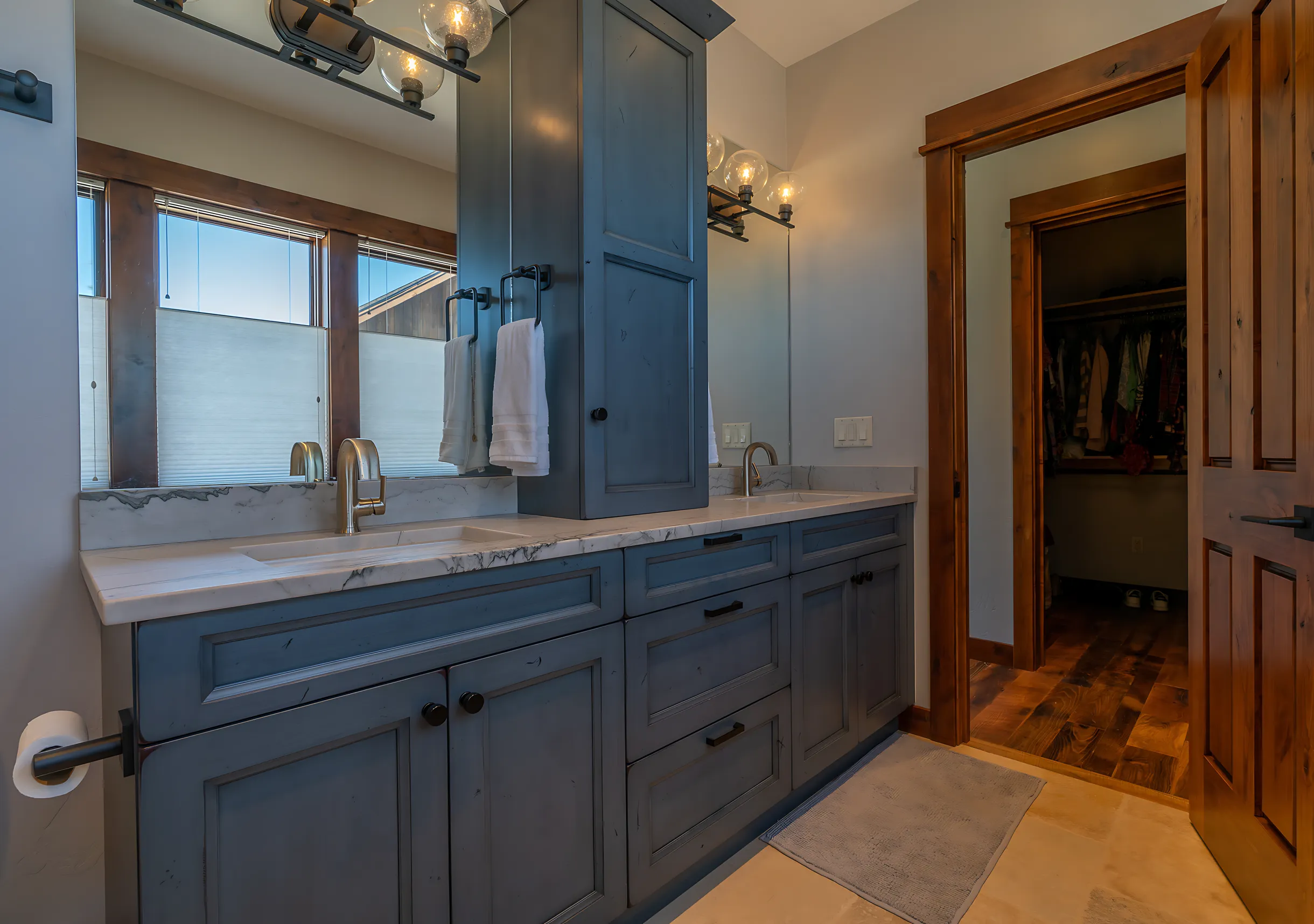 Wander Paradise Valley Peaks #20