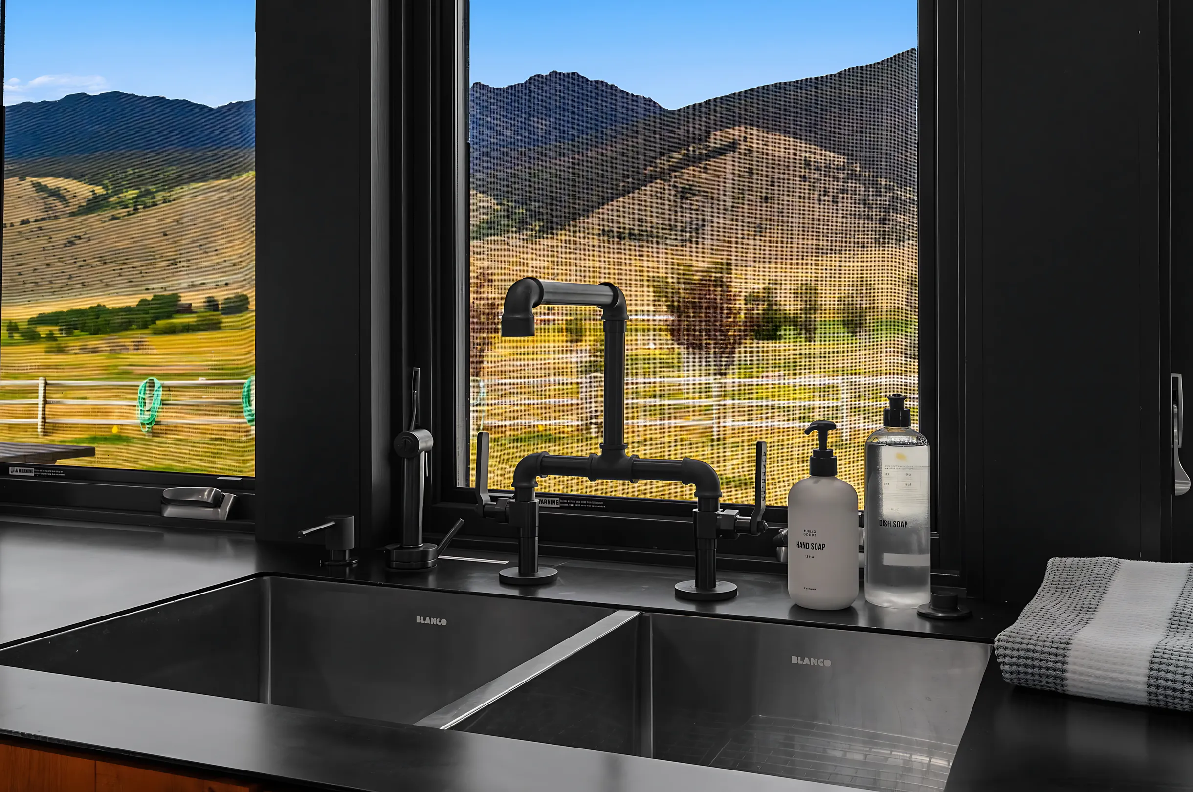 Wander Livingston Creek #89