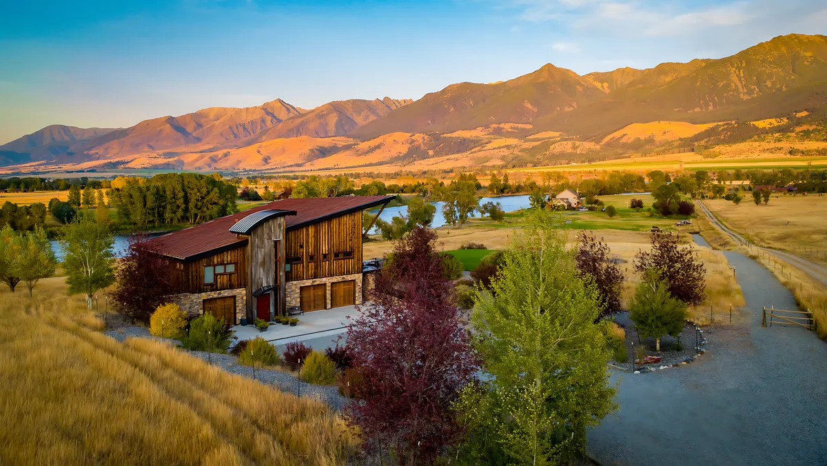 Wander Yellowstone Modern