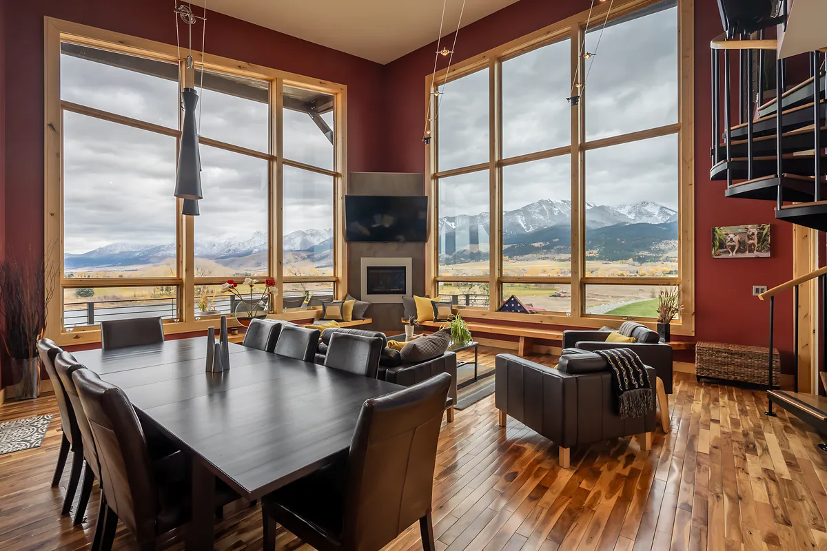 Wander Yellowstone Modern