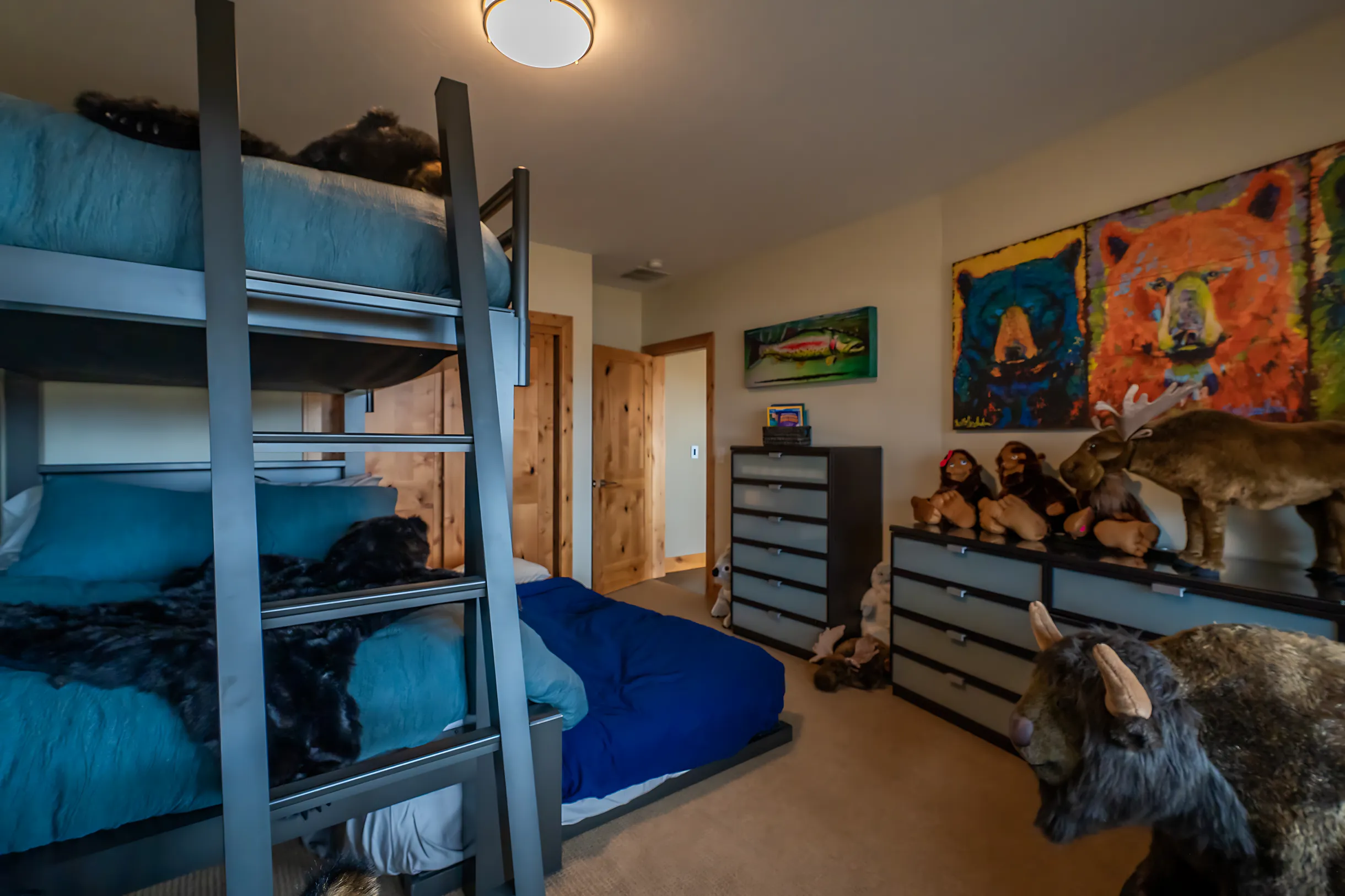 Wander Yellowstone Modern #42