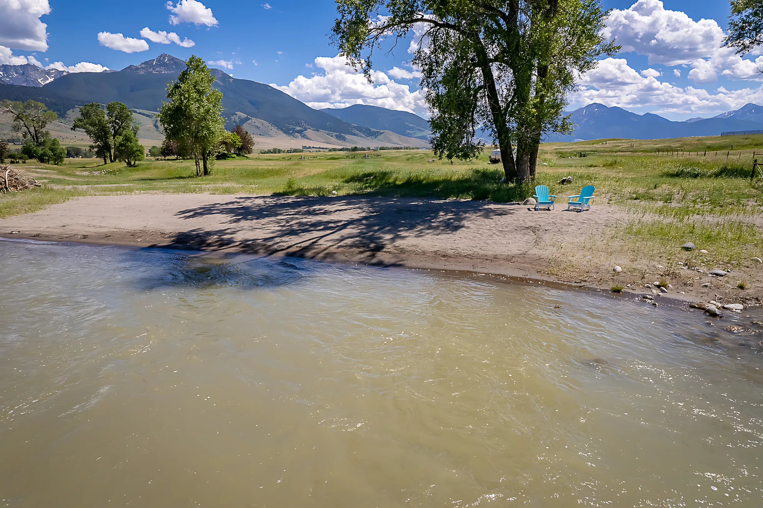 Wander Yellowstone Modern #63