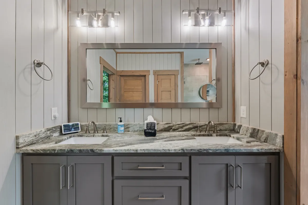 Wander Georgia Bears