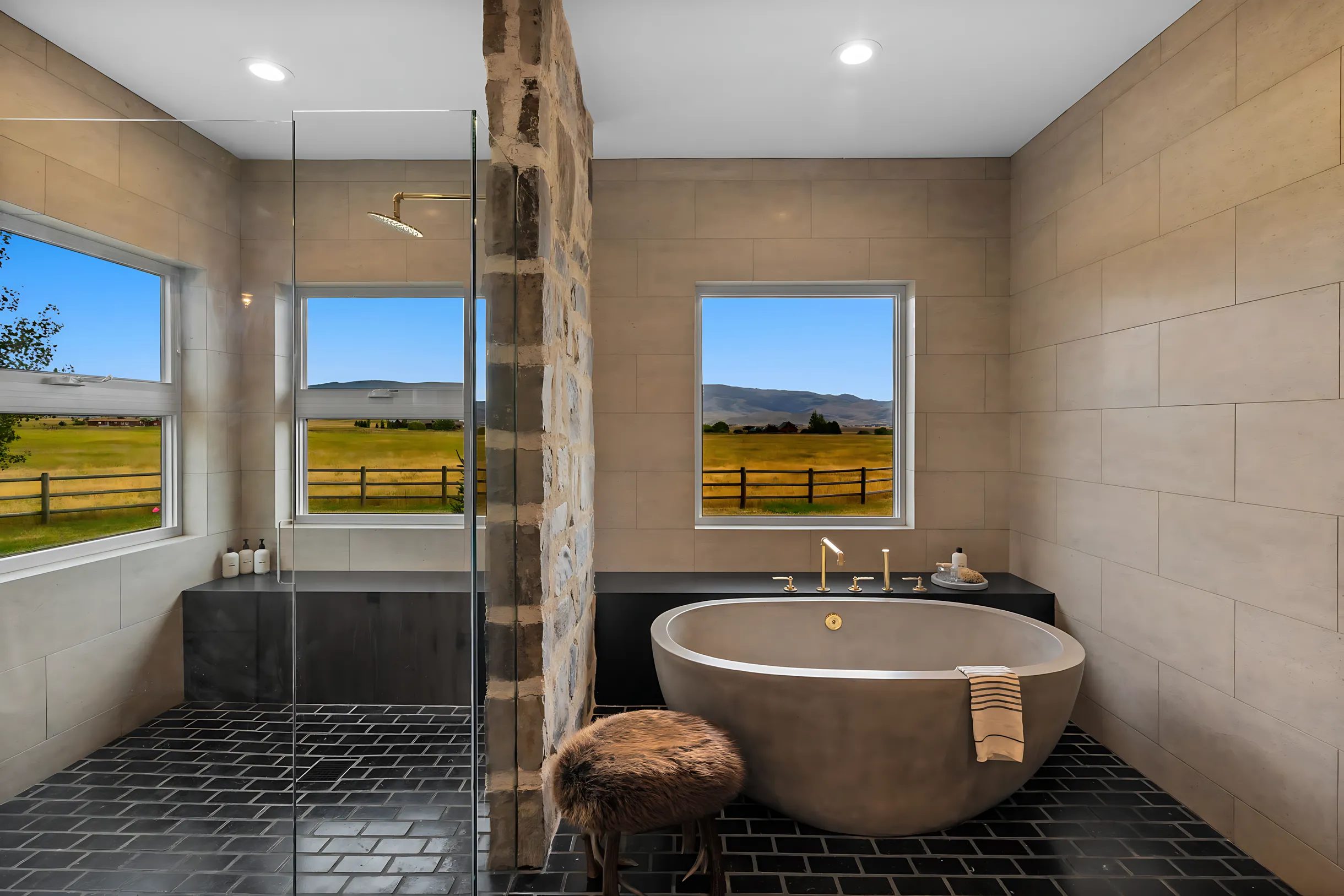 Wander Livingston Creek #142