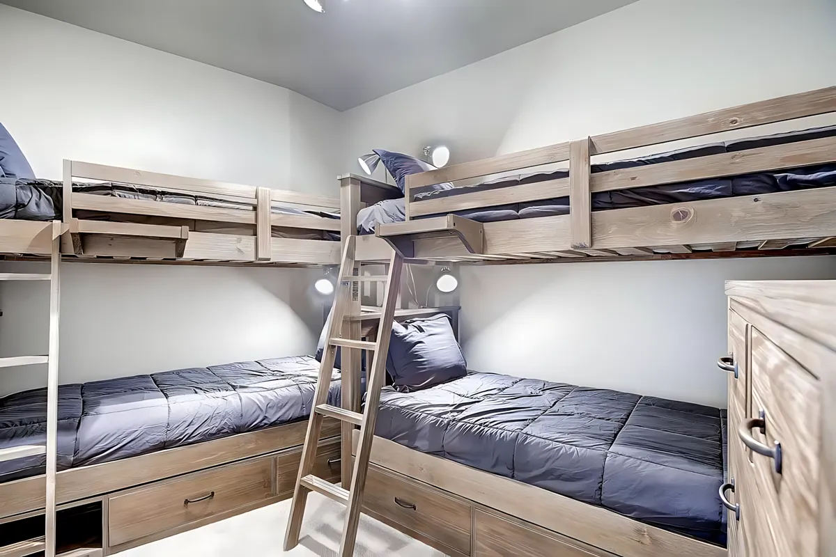 Bedroom 4 image