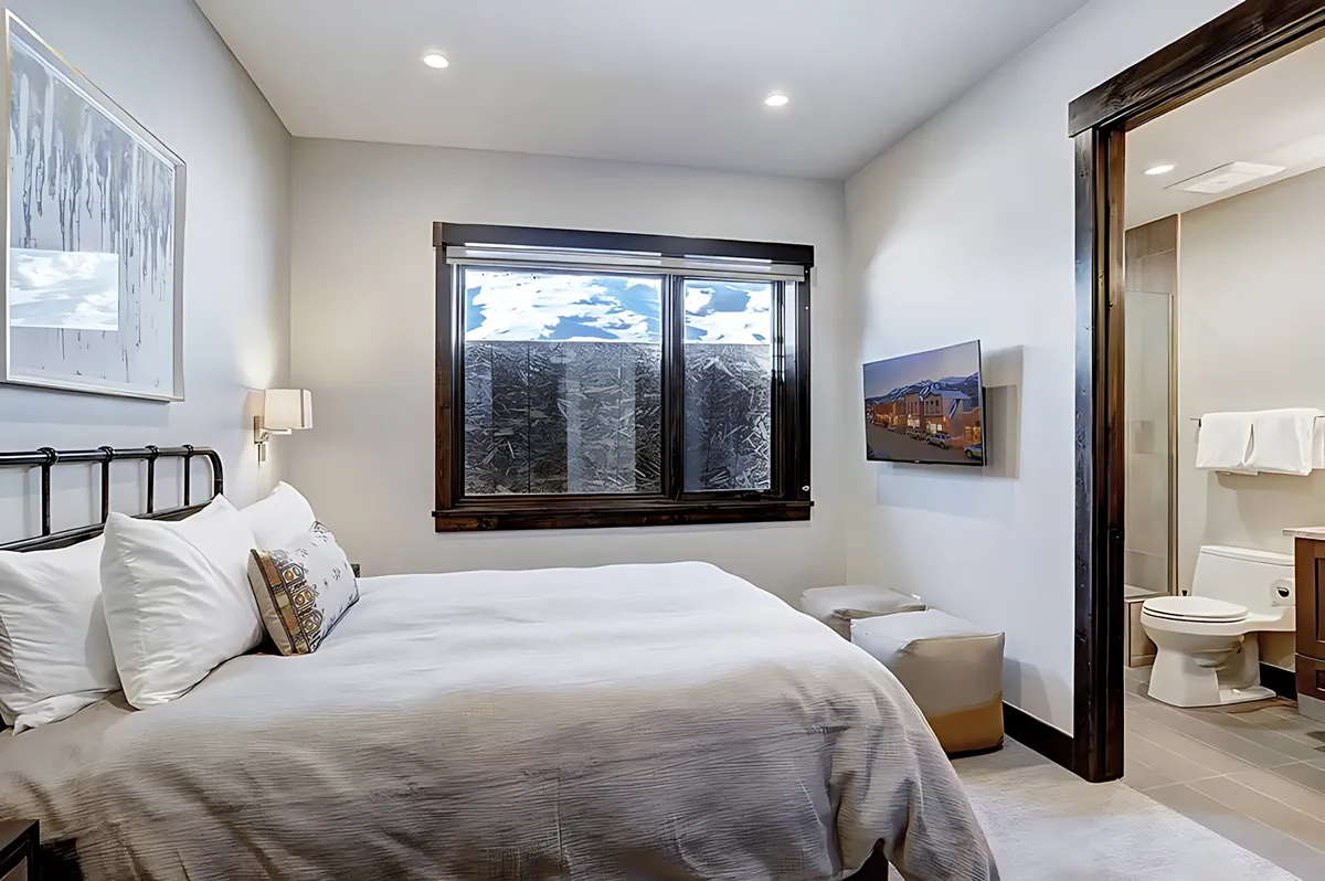 Bedroom 3 image