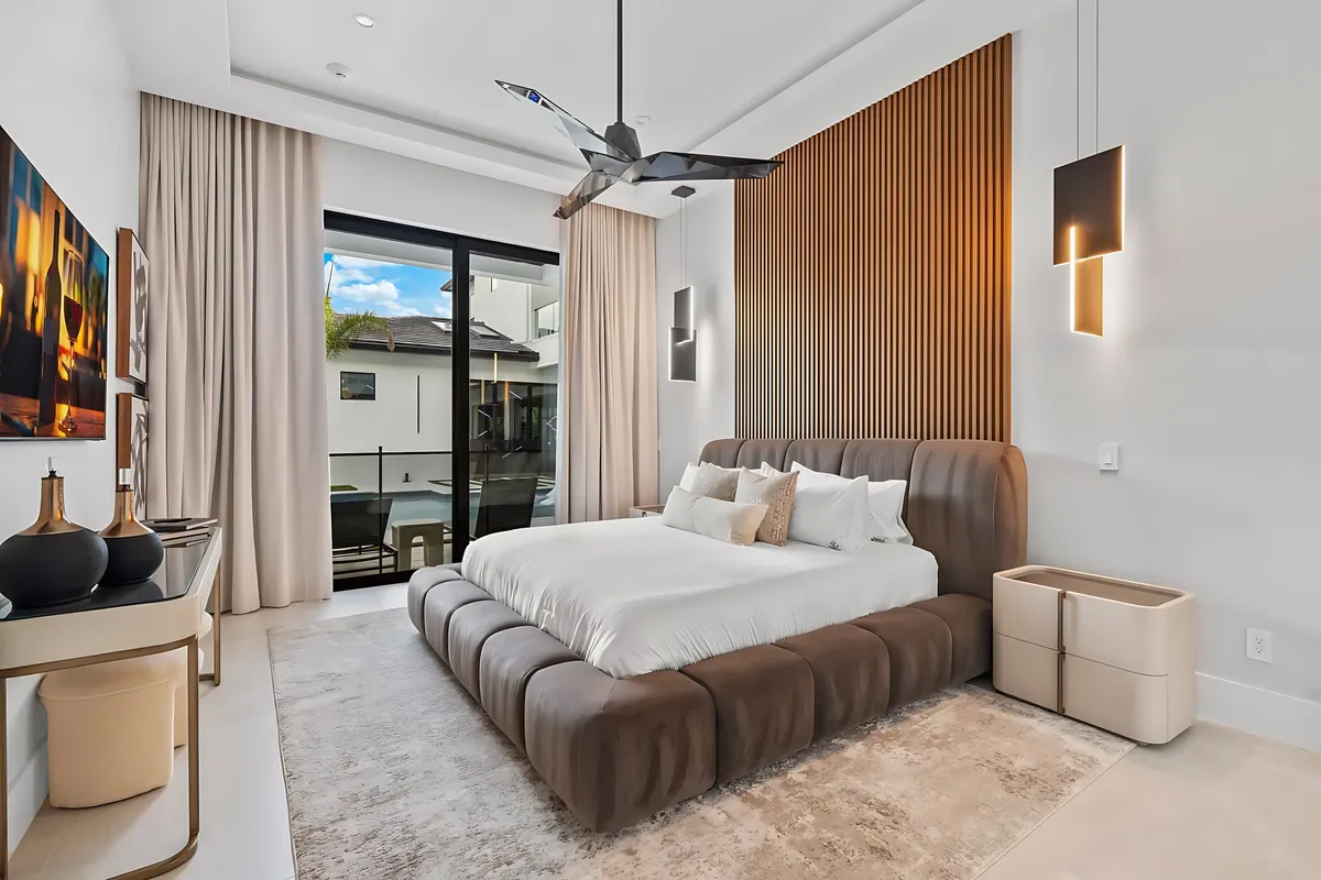 Bedroom 5 image