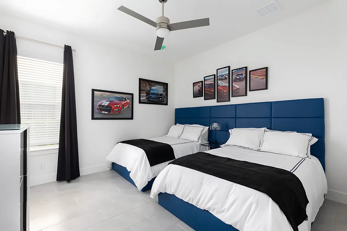 Bedroom 7 image