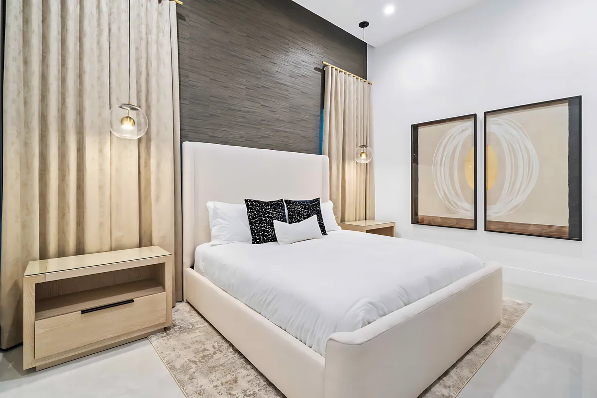 Bedroom 7 image