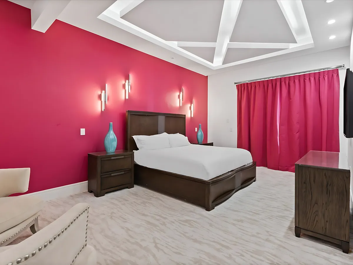 Bedroom 7 image