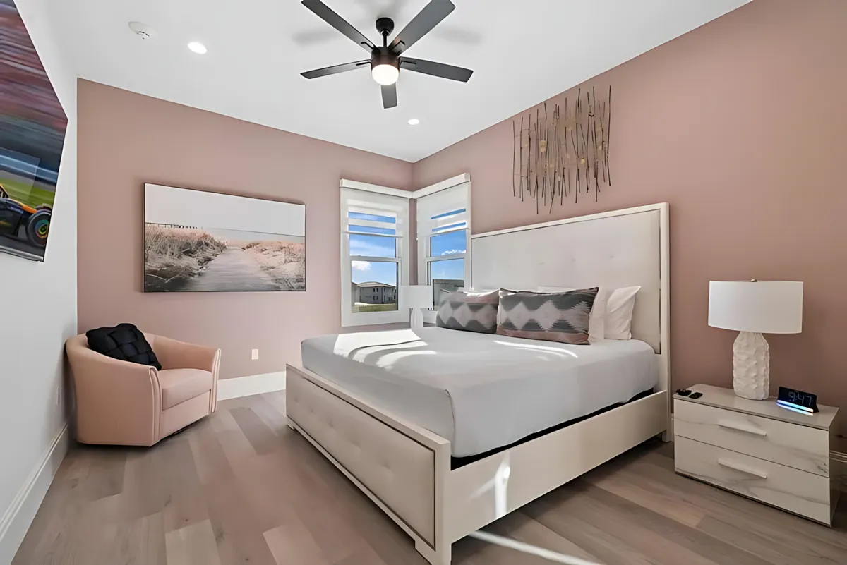 Bedroom 6 image
