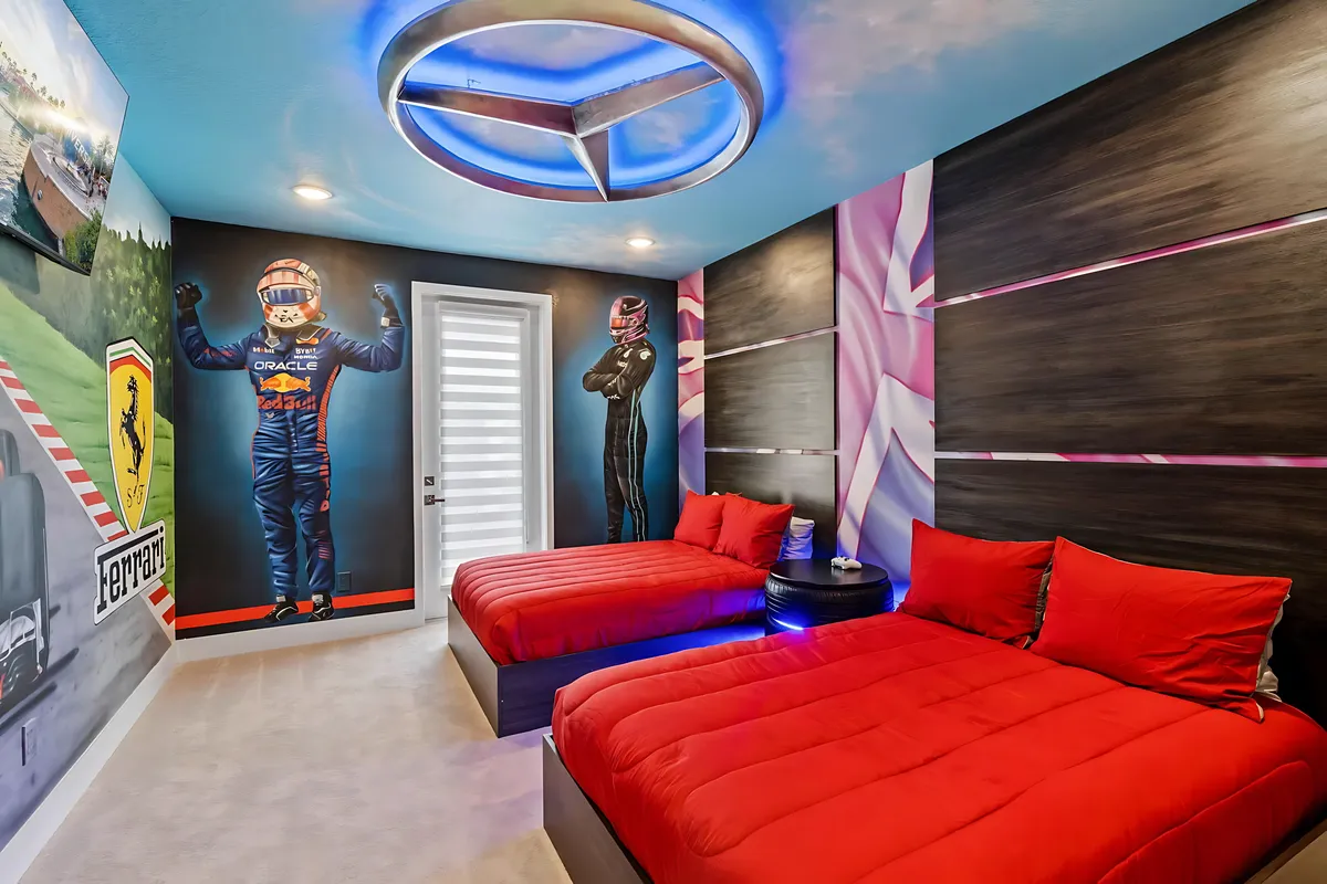 Bedroom 7 image