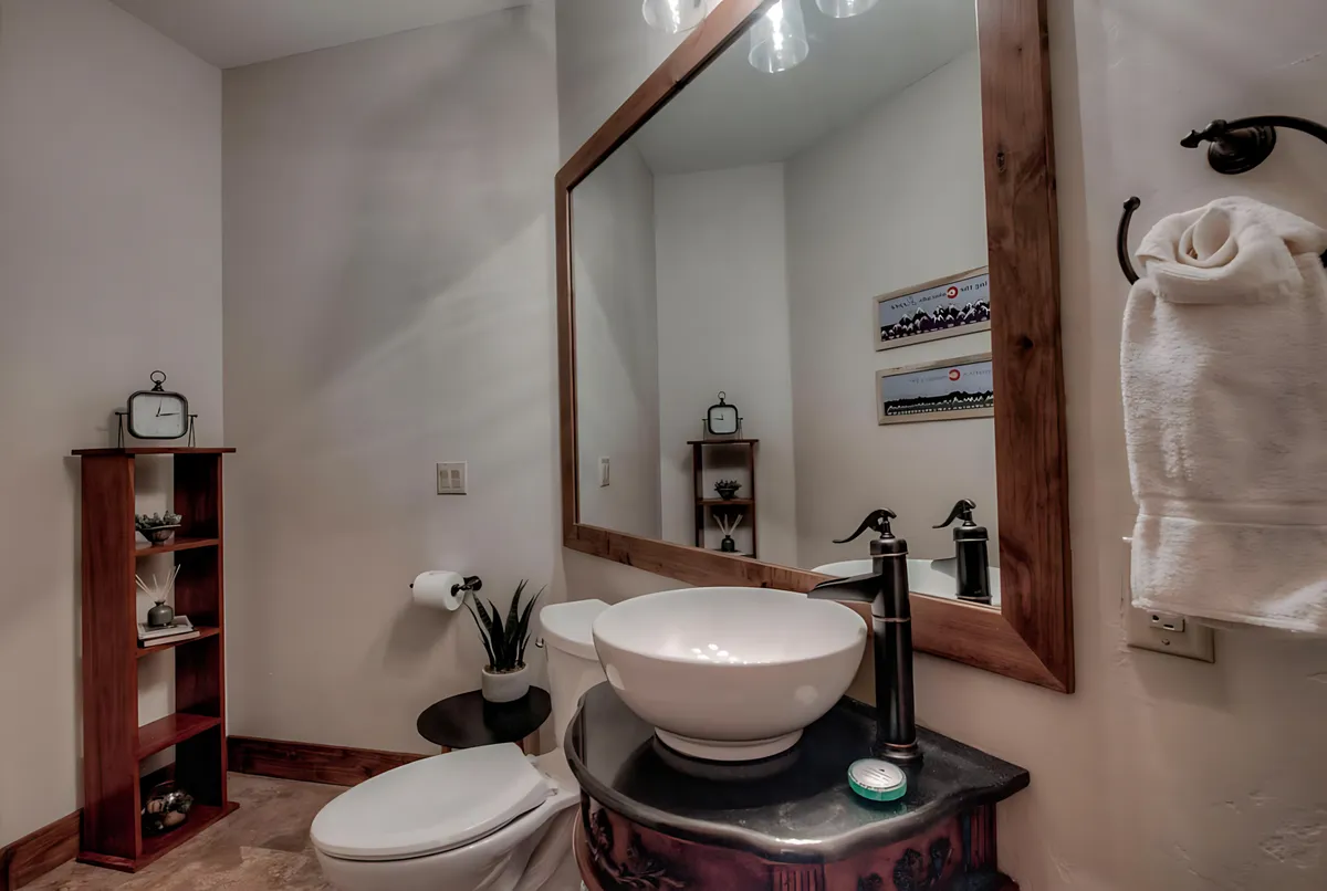 Wander Silverthorne Vista