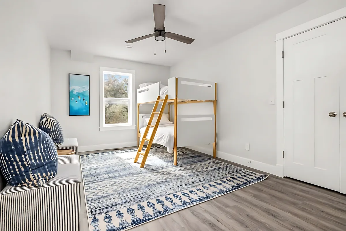 Bedroom 6 image