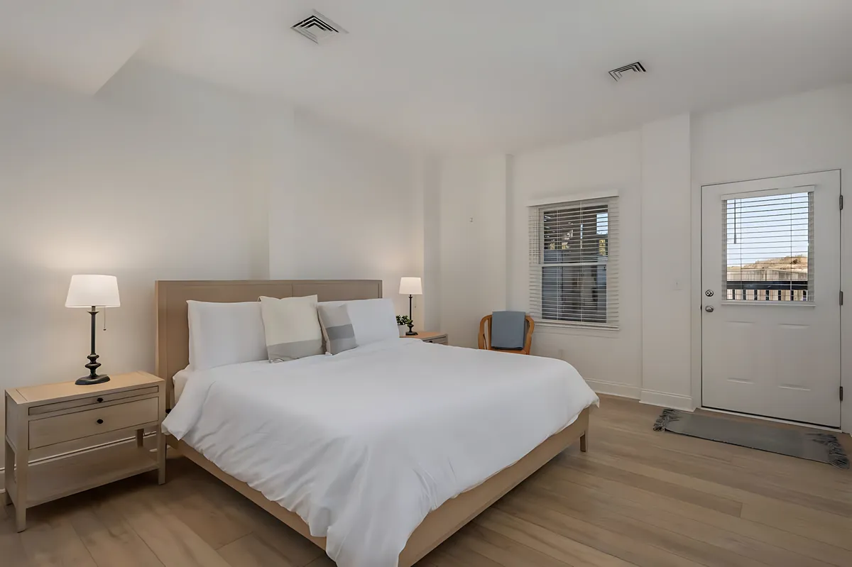 Wander Corolla Beachfront