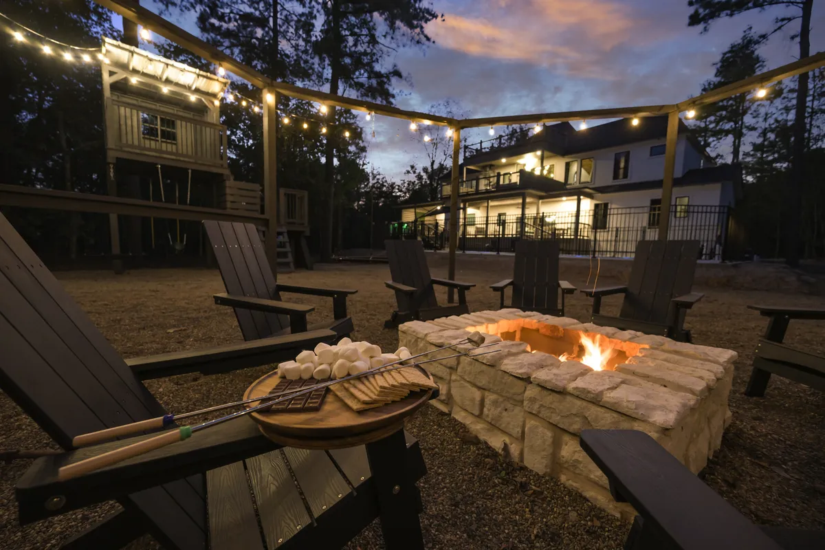 Wander Broken Bow Castle