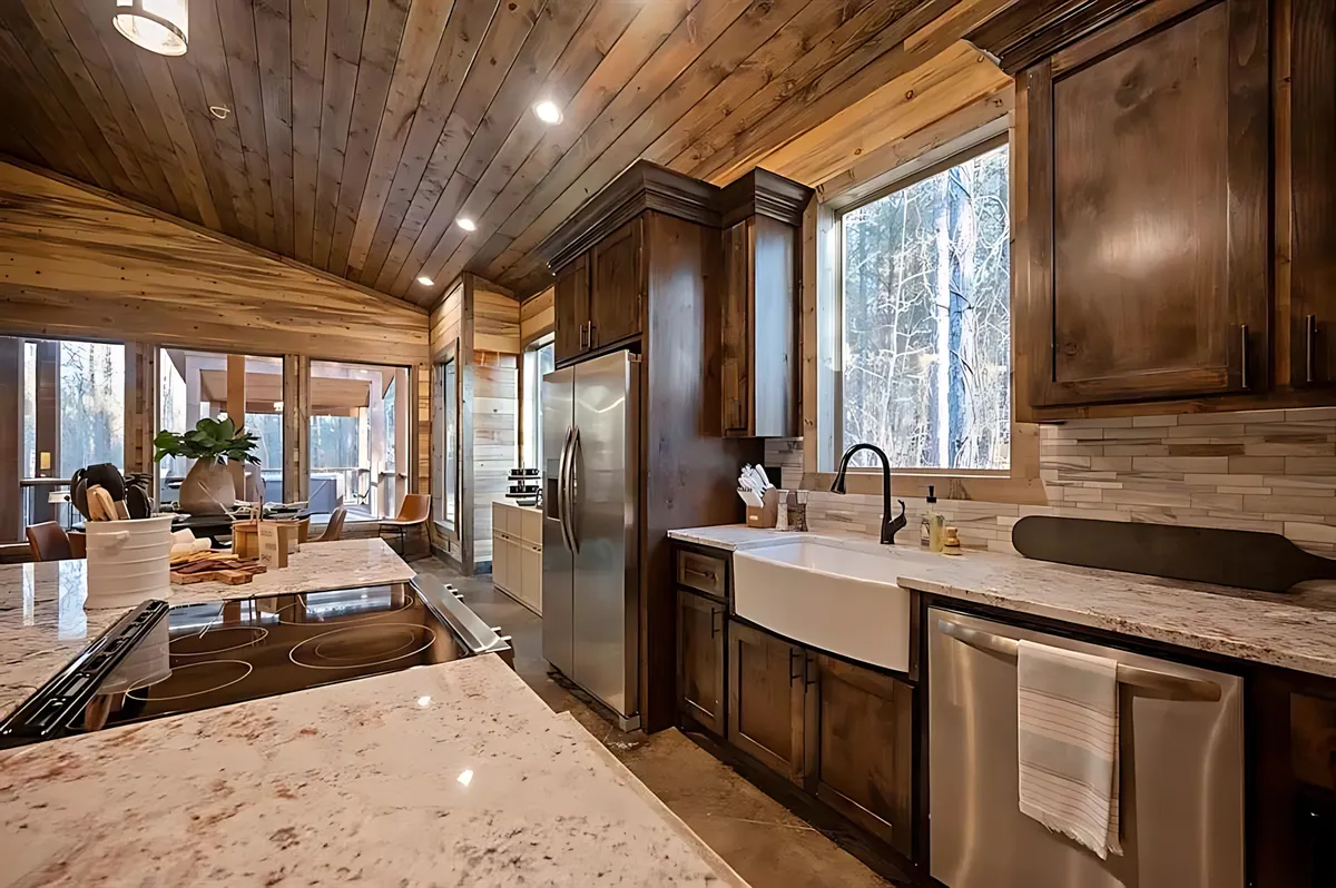 Wander Broken Bow Mountain