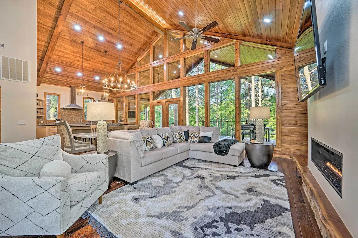 Wander Broken Bow Cabin