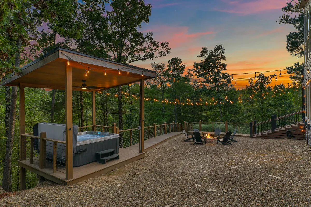 Wander Broken Bow Stream