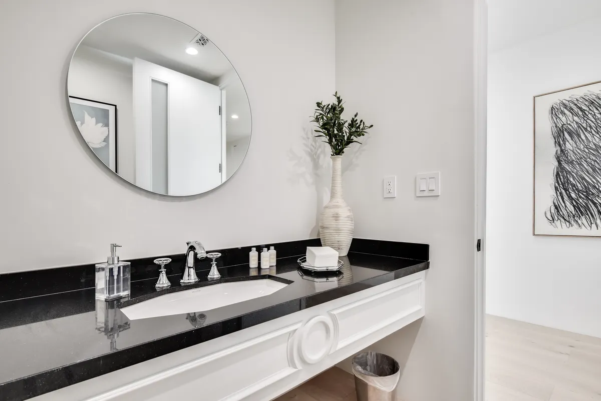 Wander Beverly Hills Horizon