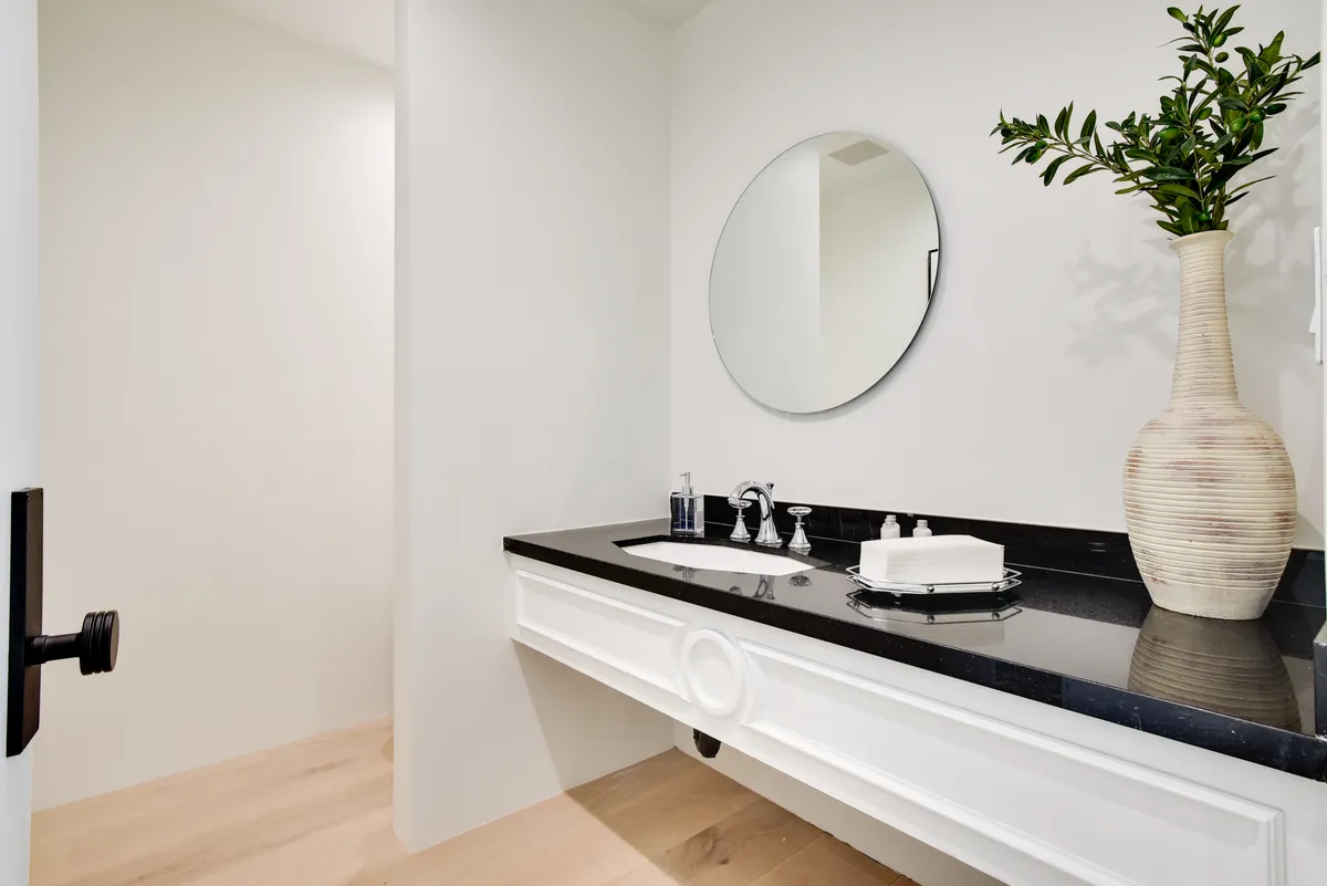 Wander Beverly Hills Horizon