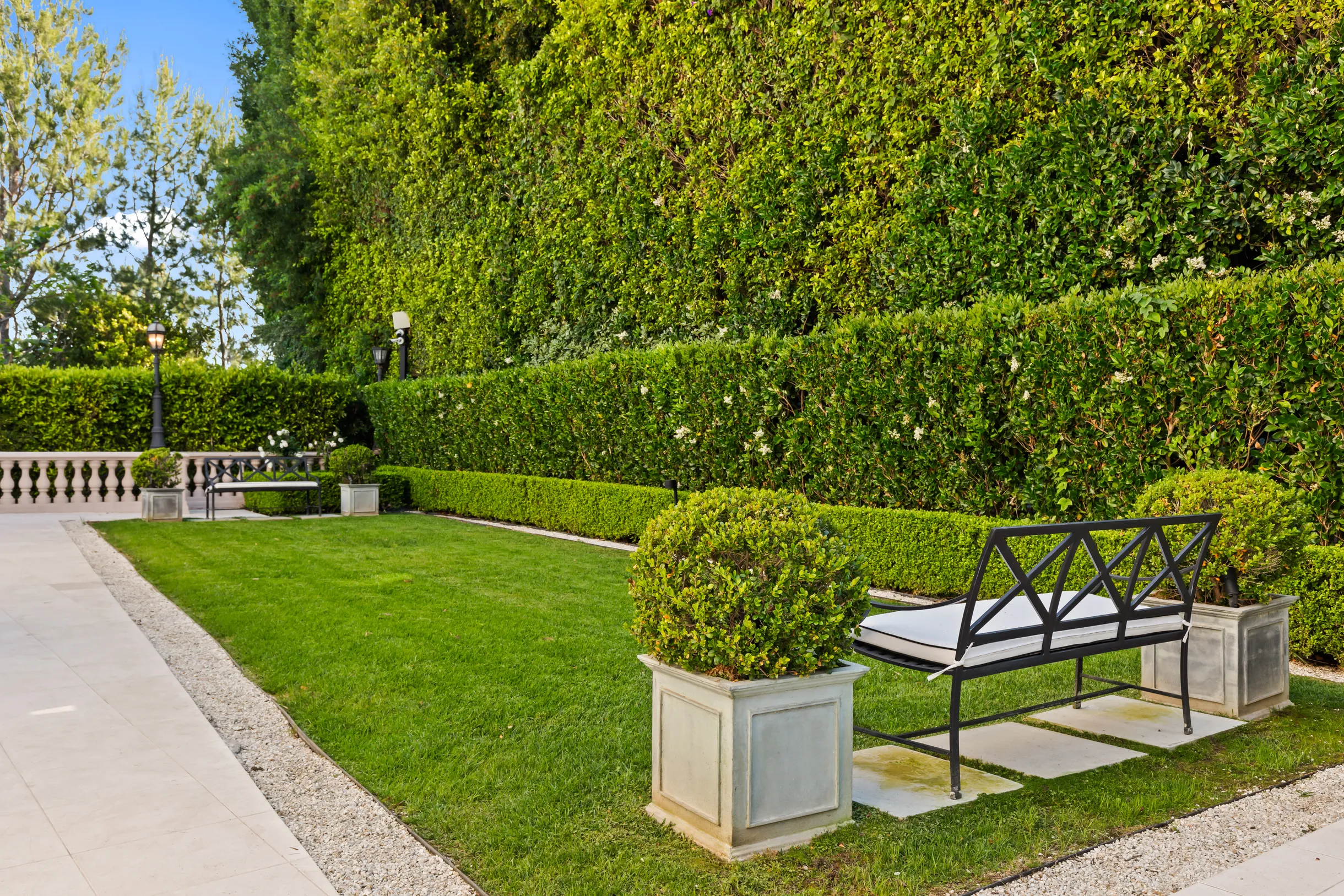 Wander Beverly Hills Estate #56