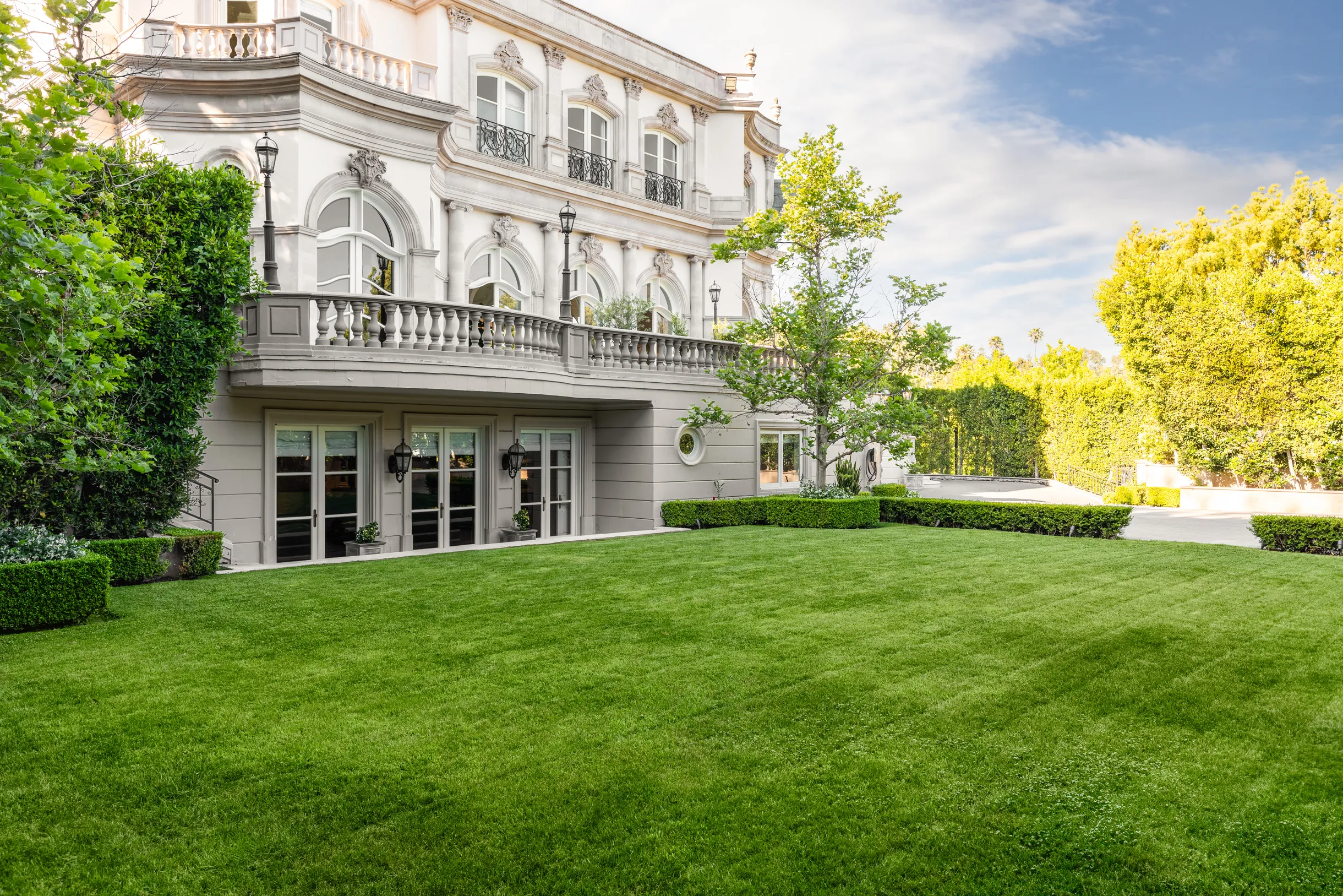 Wander Beverly Hills Estate #47