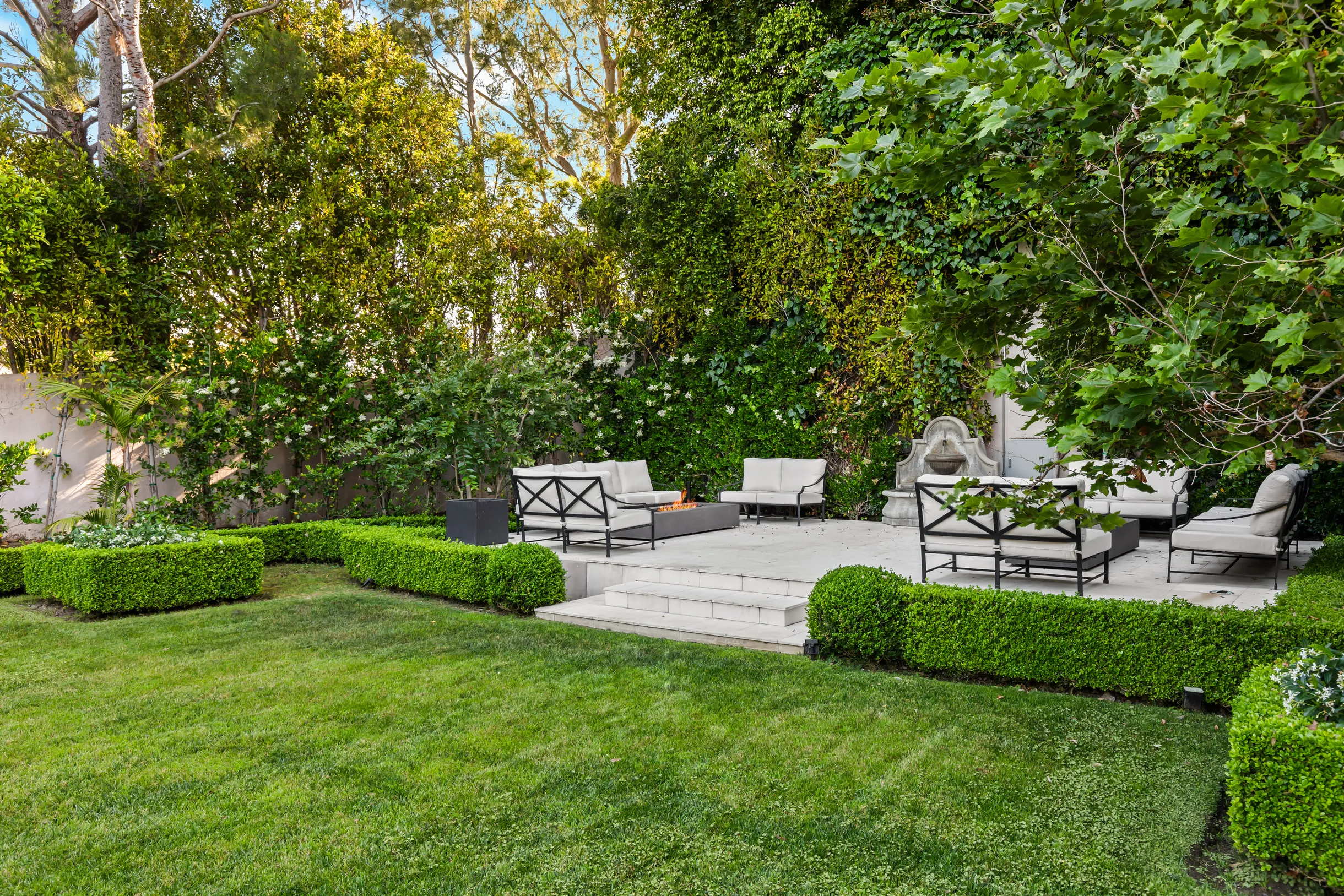 Wander Beverly Hills Estate #48