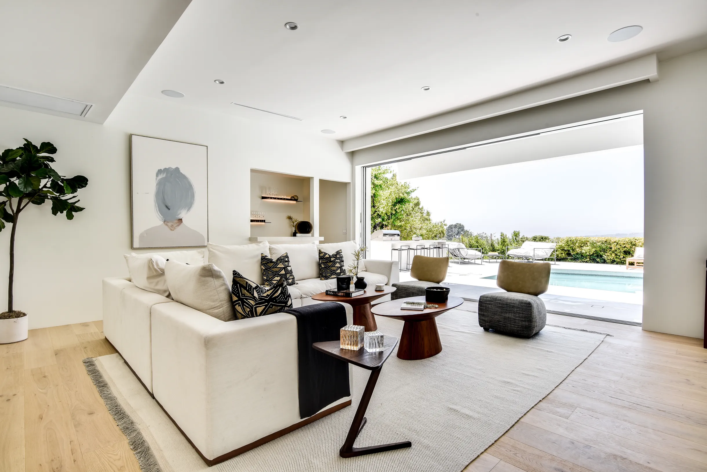 Wander Beverly Hills Horizon #49