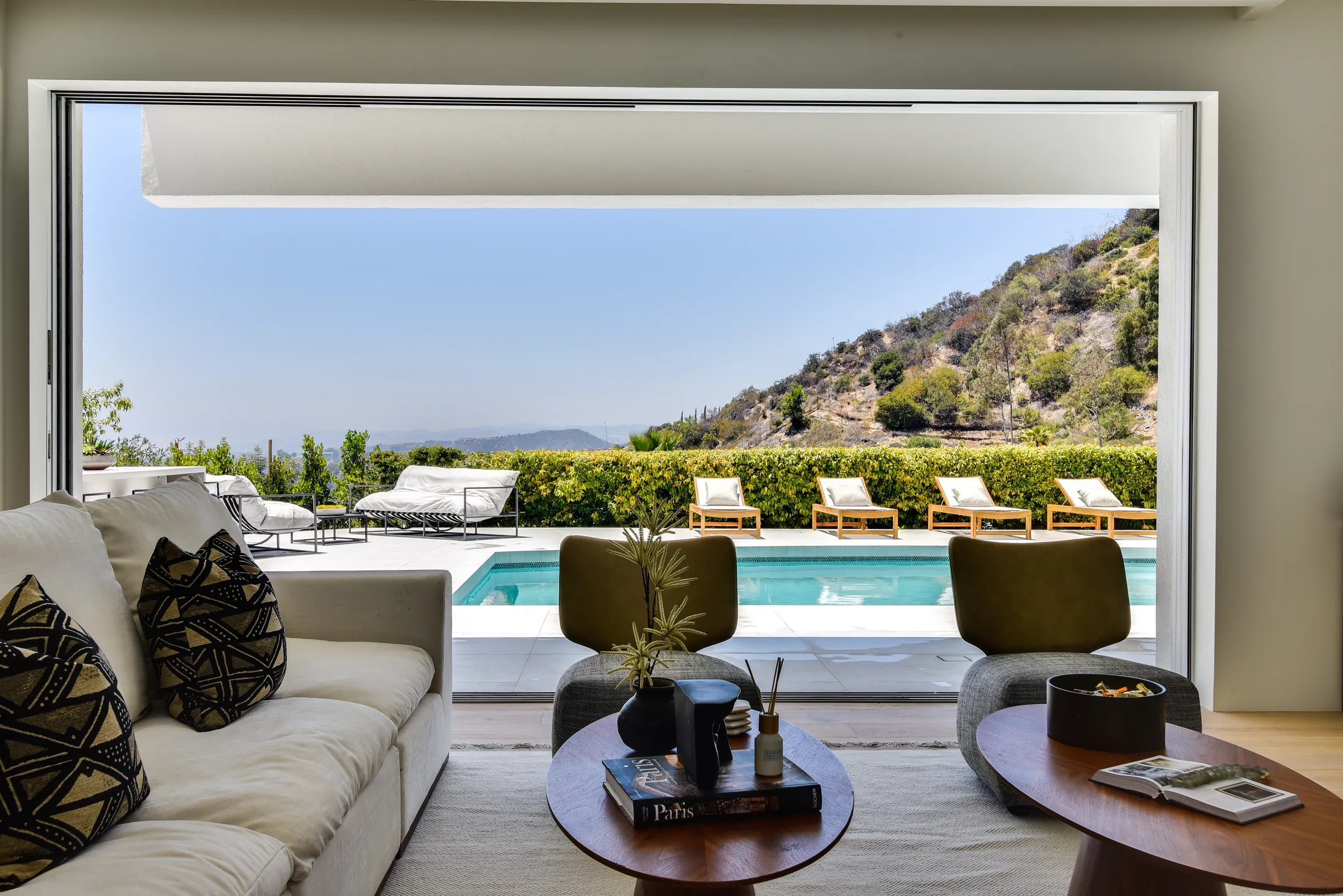 Wander Beverly Hills Horizon #60
