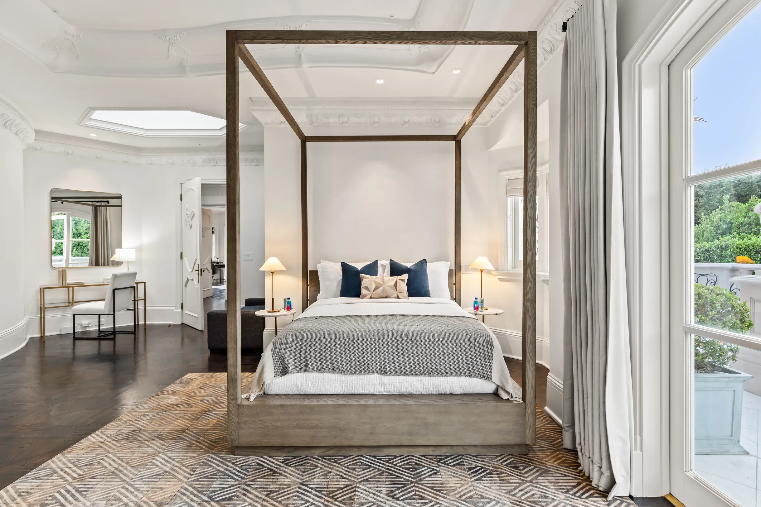 Wander Beverly Hills Estate #13