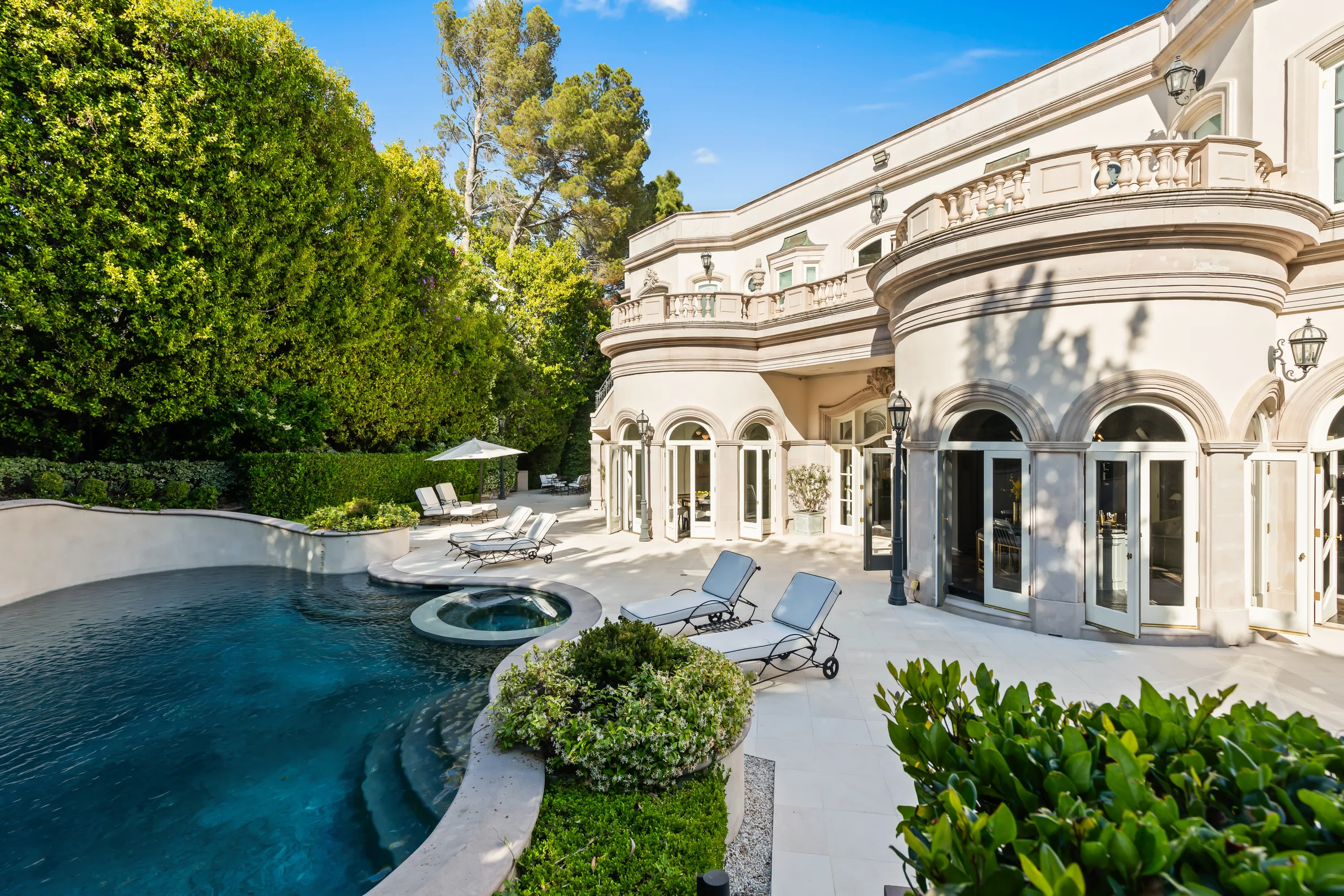 Wander Beverly Hills Estate #39