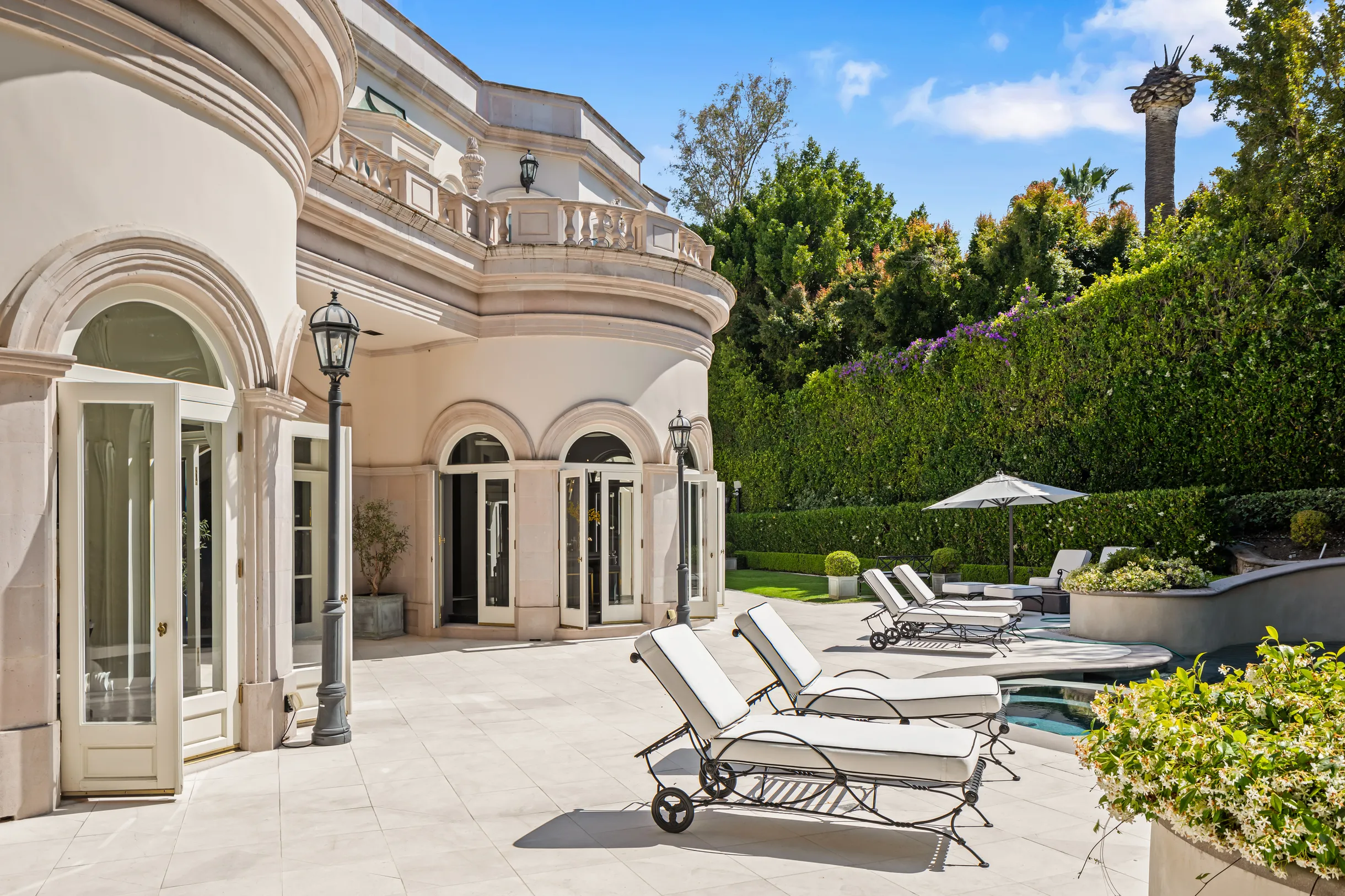 Wander Beverly Hills Estate #49