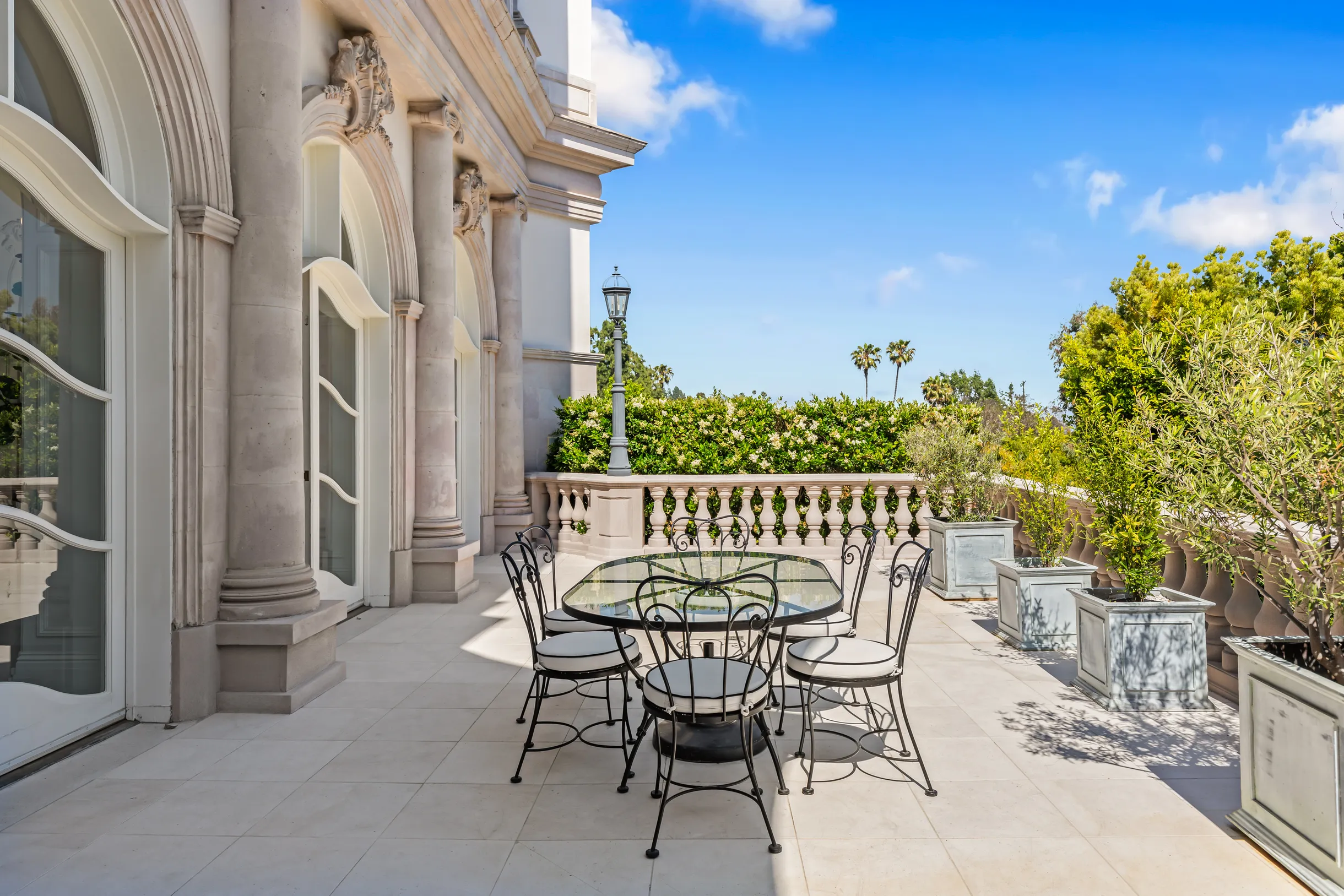 Wander Beverly Hills Estate #43