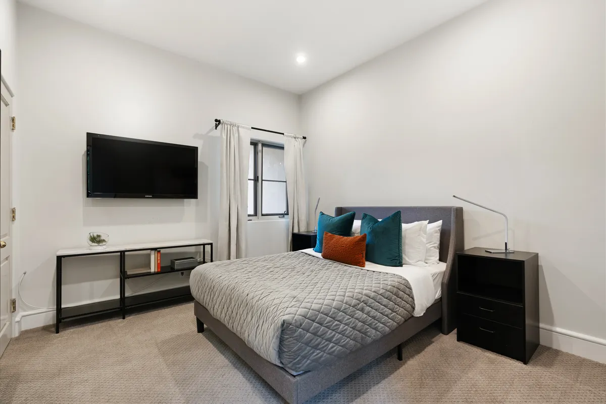 Bedroom 6 image