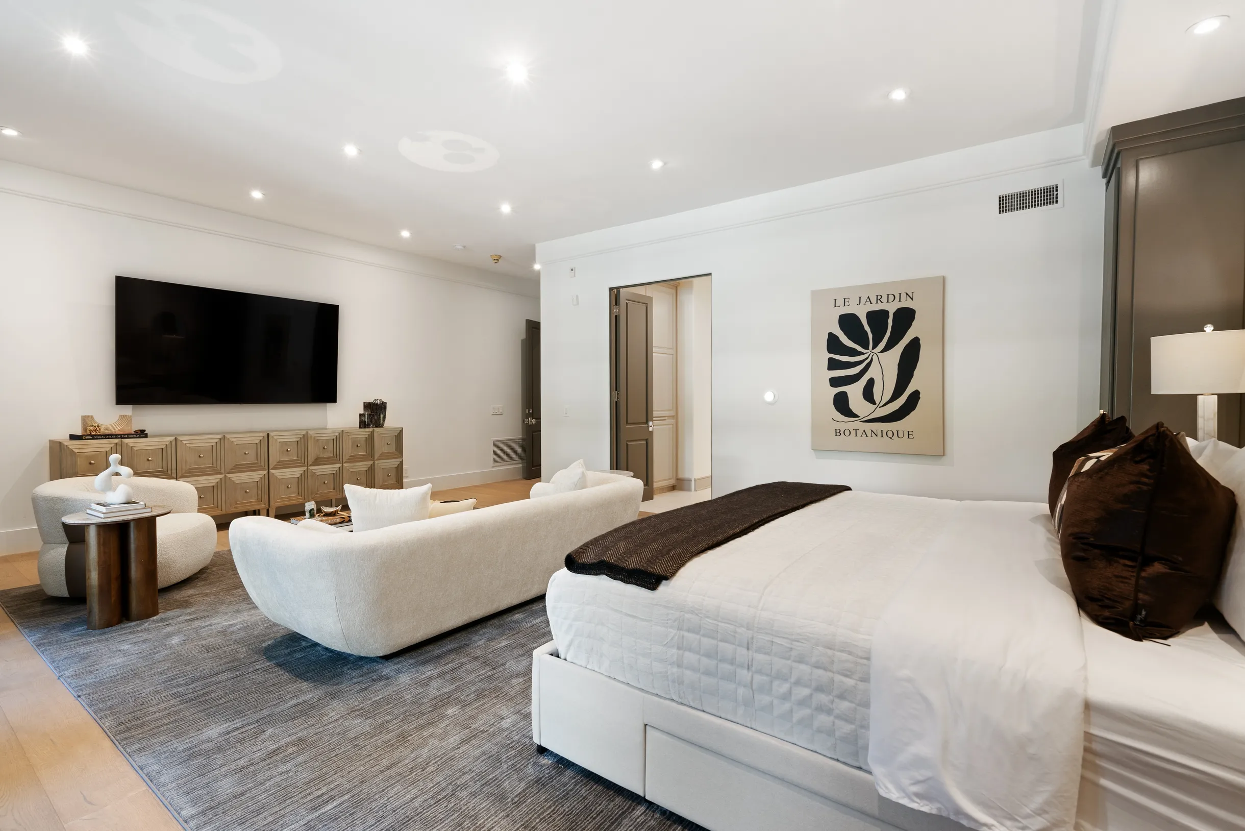 Wander Beverly Hills Modern #28