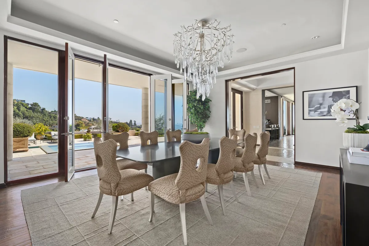 Wander Beverly Hills Haven