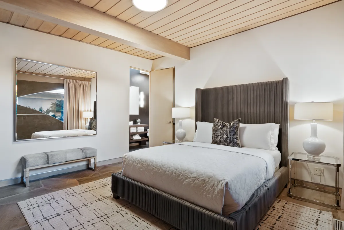Bedroom 6 image