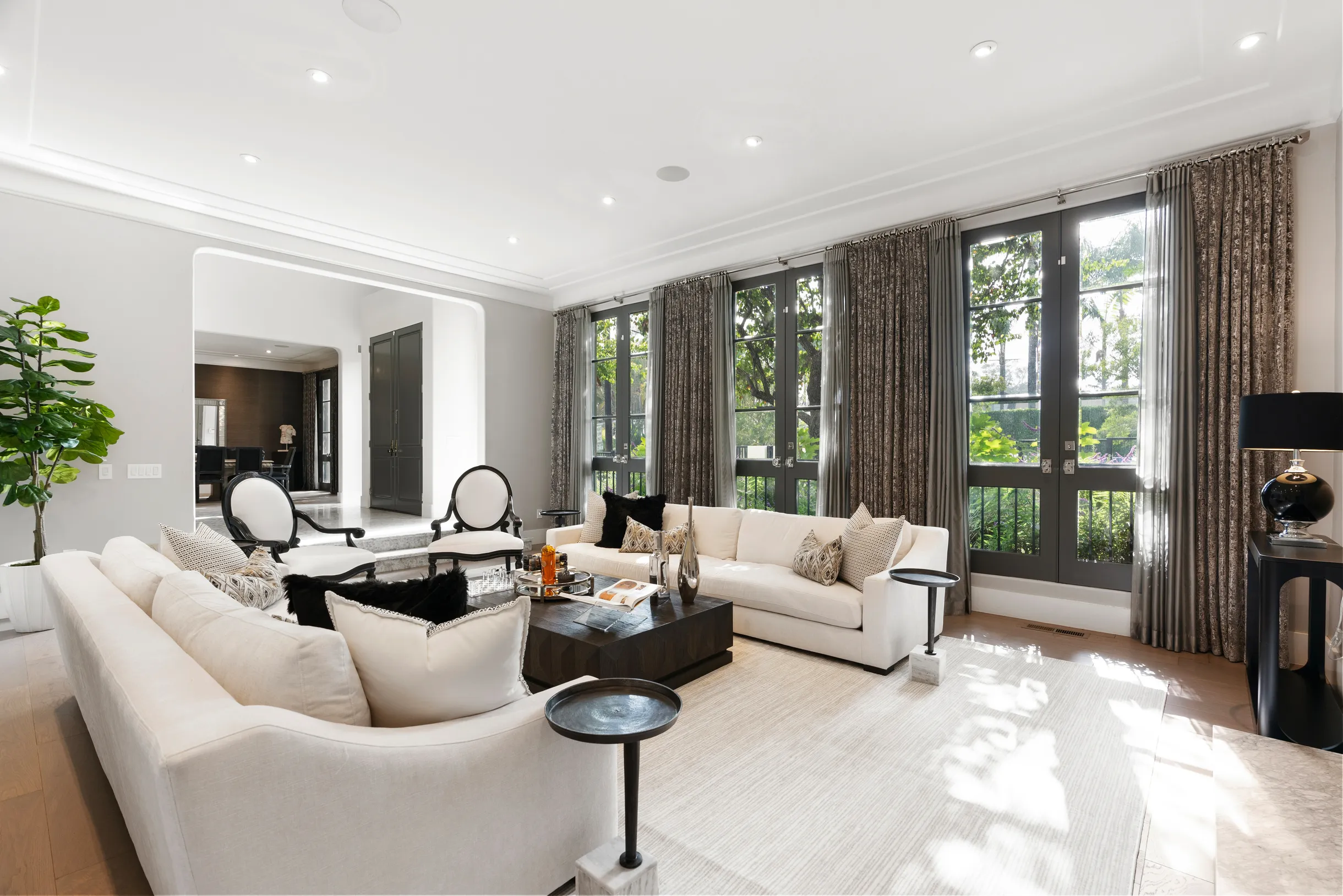 Wander Beverly Hills Modern #32