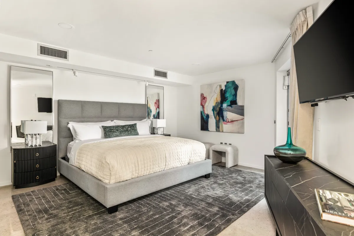 Bedroom 5 image